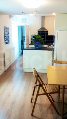 			NEW INSTRUCTION ( Includes Council Tax and Water)., 3 Bedroom, 1 bath, 1 reception Apartment			 Besley Street, Streatham Common